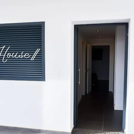 Sonny House Ii- Casilla De Costa - Pool View - Wifi Free Appartamento