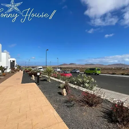 Sonny House Ii- Casilla De Costa - Pool View - Wifi Free Appartamento *